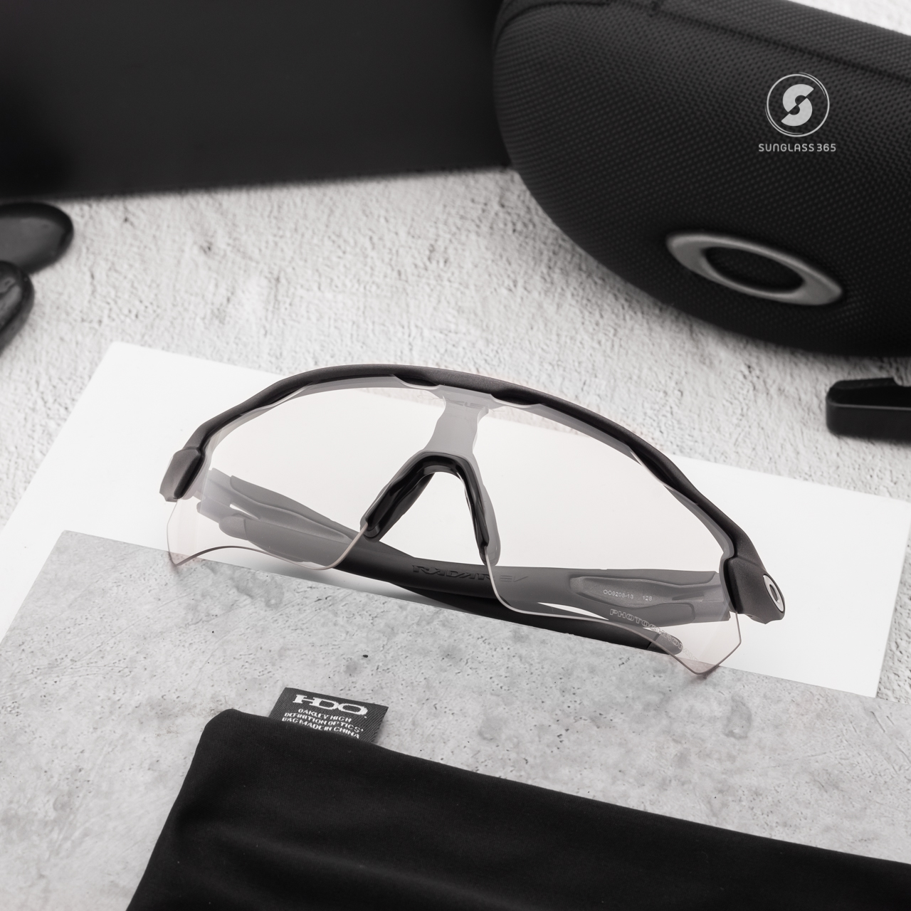 Oakley OO9208-13 RADAR EV PATH Matte Black Clear Lens