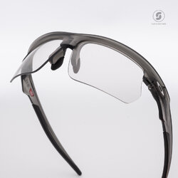 OAKLEY Bisphaera OO9400-11 Grey Smoke Iridium Photochromic