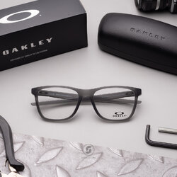 Oakley Centerboard(A) OX8163F-02 Satin Grey Smoke