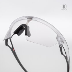 OAKLEY Sphaera OO9403-07 Matte Clear Iridium Photochromic