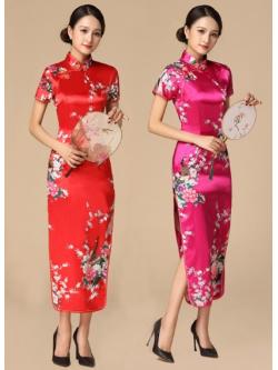 ชุดกี่เพ้าจีนแบบยาว ผ้าซาตินพิมพ์ลาย