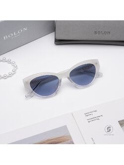 แว่นกันแดด BOLON รุ่น Shibuya BL3168 A97 Gradient Translucent White