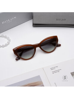 แว่นกันแดด BOLON รุ่น Shibuya BL3168 A68 Transclucent Black Tea