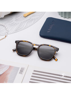 แว่นกันแดด Le Specs LSP2202473 No Biggie Tokyo Tort