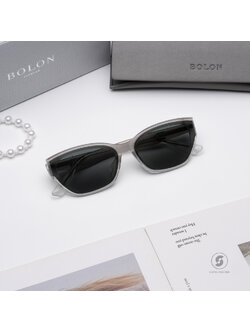 แว่นกันแดด BOLON รุ่น Navigli BL3159 C11 Gradient Translucent Grey