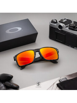 Oakley OO9244-56 Holbrook Prizm Ruby Polarized