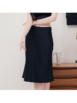 Lism MS-016 Knee-length skirt กระโปรงผ้าซาตินสุดเก๋