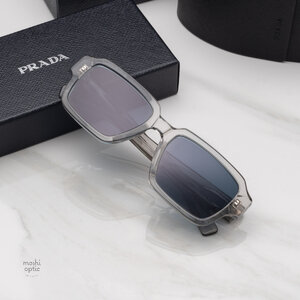 แว่นกันแดด PRADA PR02ZSF U430A9