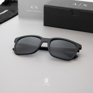 แว่นกันแดด Armani Exchange AX4112SU 807871
