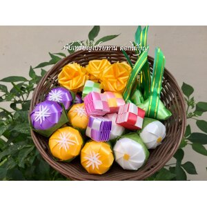 ชุดขนมไทยคละแบบ 35 ชิ้น