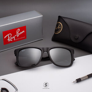 Ray-Ban RB4165F 622/6G Justin Black rubber Grey silver mirror