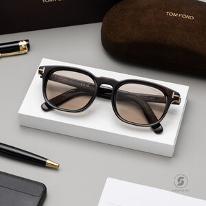 แว่นกันแดด TOM FORD TF1122-D 52E