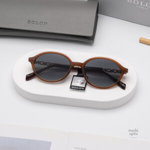แว่นกันแดด BOLON รุ่น BL3216 Jakarta A60 Translucent Caramel Brown