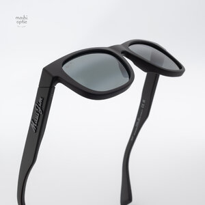 แว่นกันแดด Maui Jim KAULIKE MJ687S 001 Neutral Grey