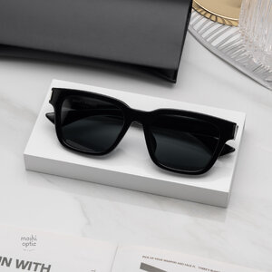 แว่นกันแดด YVES SAINT LAURENT SL790F 001