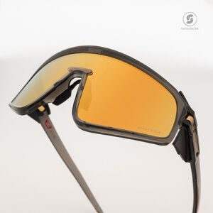 OAKLEY LATCH PANEL OO9404-05 Grey Smoke Prizm 24K