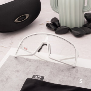 OAKLEY OO9406A-34 Sutro(A) Matte White Photochromic