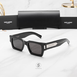 แว่นกันแดด YVES SAINT LAURENT SL572 001