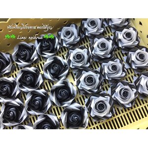 ดอกฟรีเซียสลับสีขาวดำ เหรียญโปรยทาน