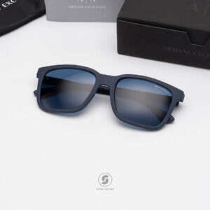 แว่นกันแดด Armani Exchange AX4112SU 818180