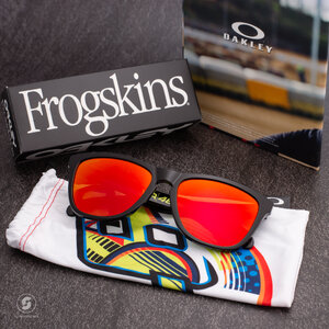 OAKLEY Valentino Rossi OO9013 E6 Prizm Everyday Ruby