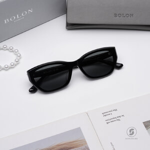 แว่นกันแดด BOLON รุ่น Navigli BL3159 C10 Gross Black