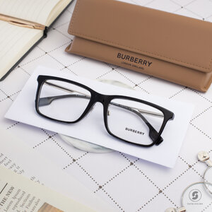 BURBERRY Harrington BE2339F 3001 Black