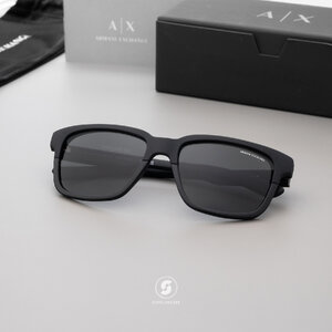 แว่นกันแดด Armani Exchange AX4026S 812287