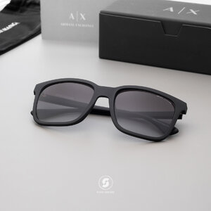 แว่นกันแดด Armani Exchange AX4112SU 80788G