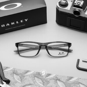 Oakley Plank 2.0 OX8081-06 Polished Grey Smoke