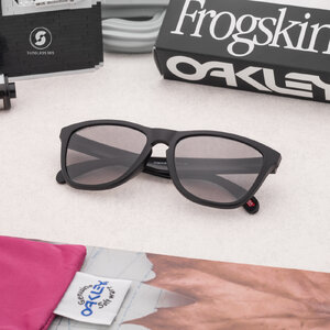 Oakley Frogskins OO9245-E3 Matte Black Prizm Slate