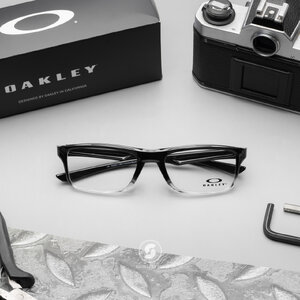 Oakley Plank 2.0 OX8081-12 Polished Black Clear Fade