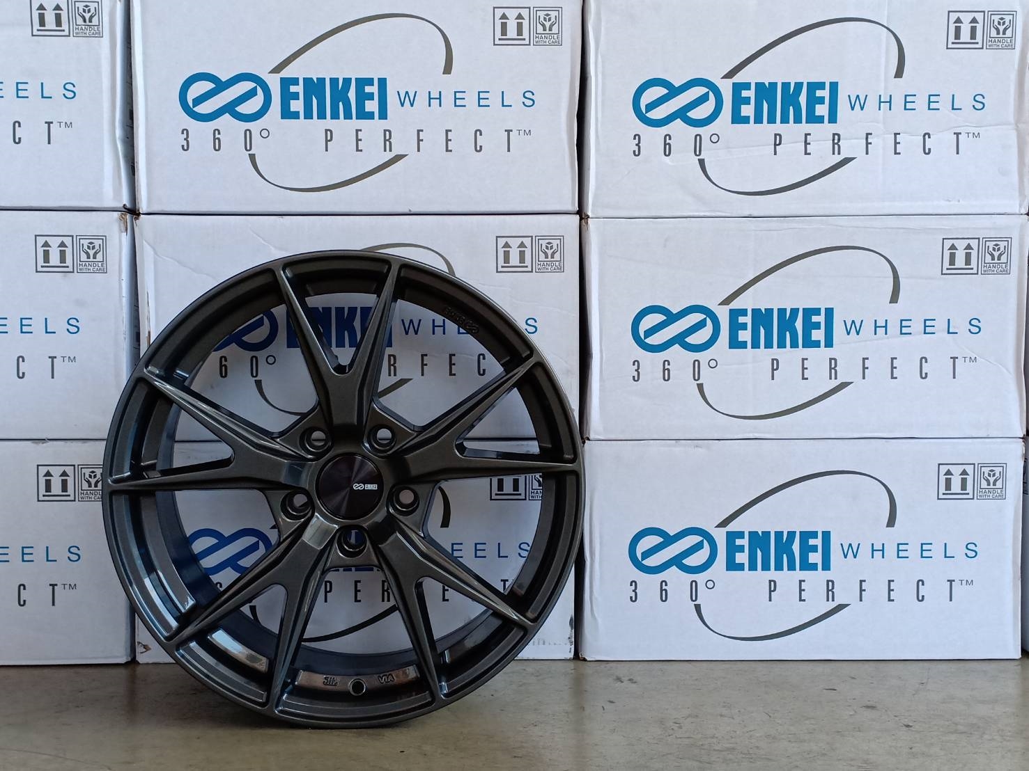 ล้อแท้ ENKEI PHOENIX ขอบ18 พร้อมยาง ชุด 29000 ปกติ 39000