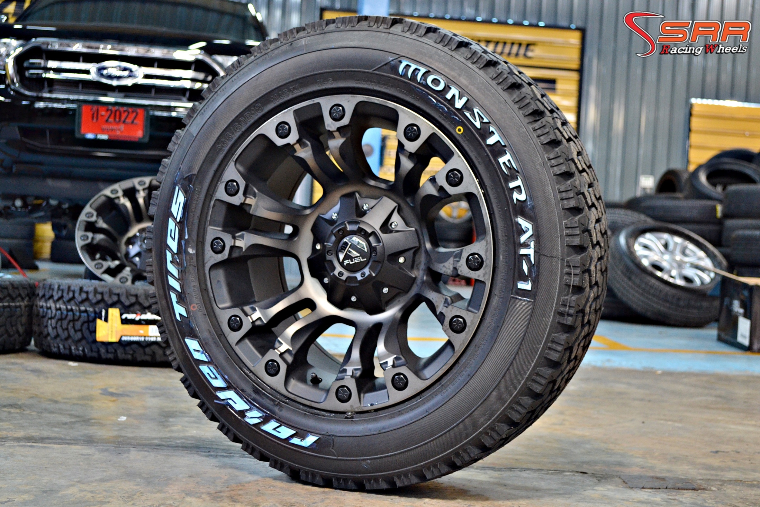 ล้อแท้ FUEL VAPOR ขอบ18 สุดยอดล้อ OFF ROAD