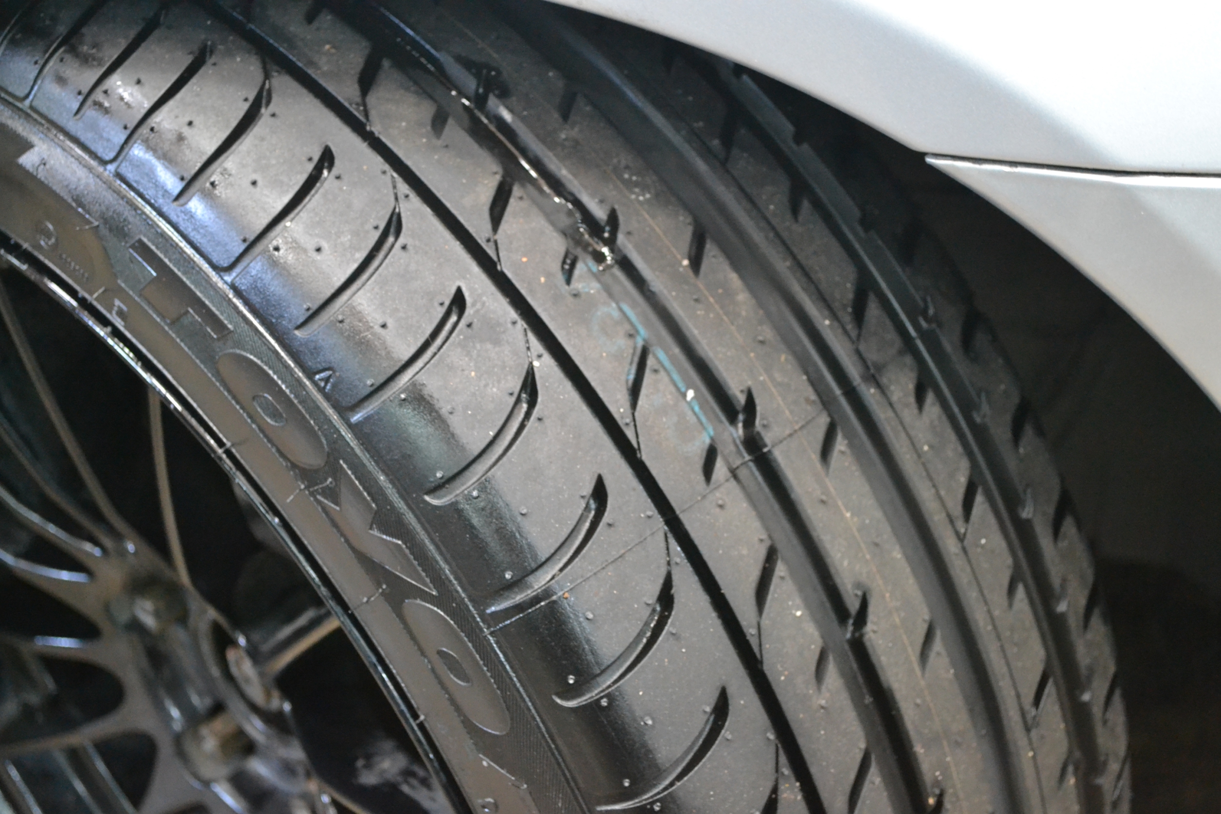 TOYO T1SPORT 225/45-18 ยางใหม่ปี16 ลดราคากว่า60%