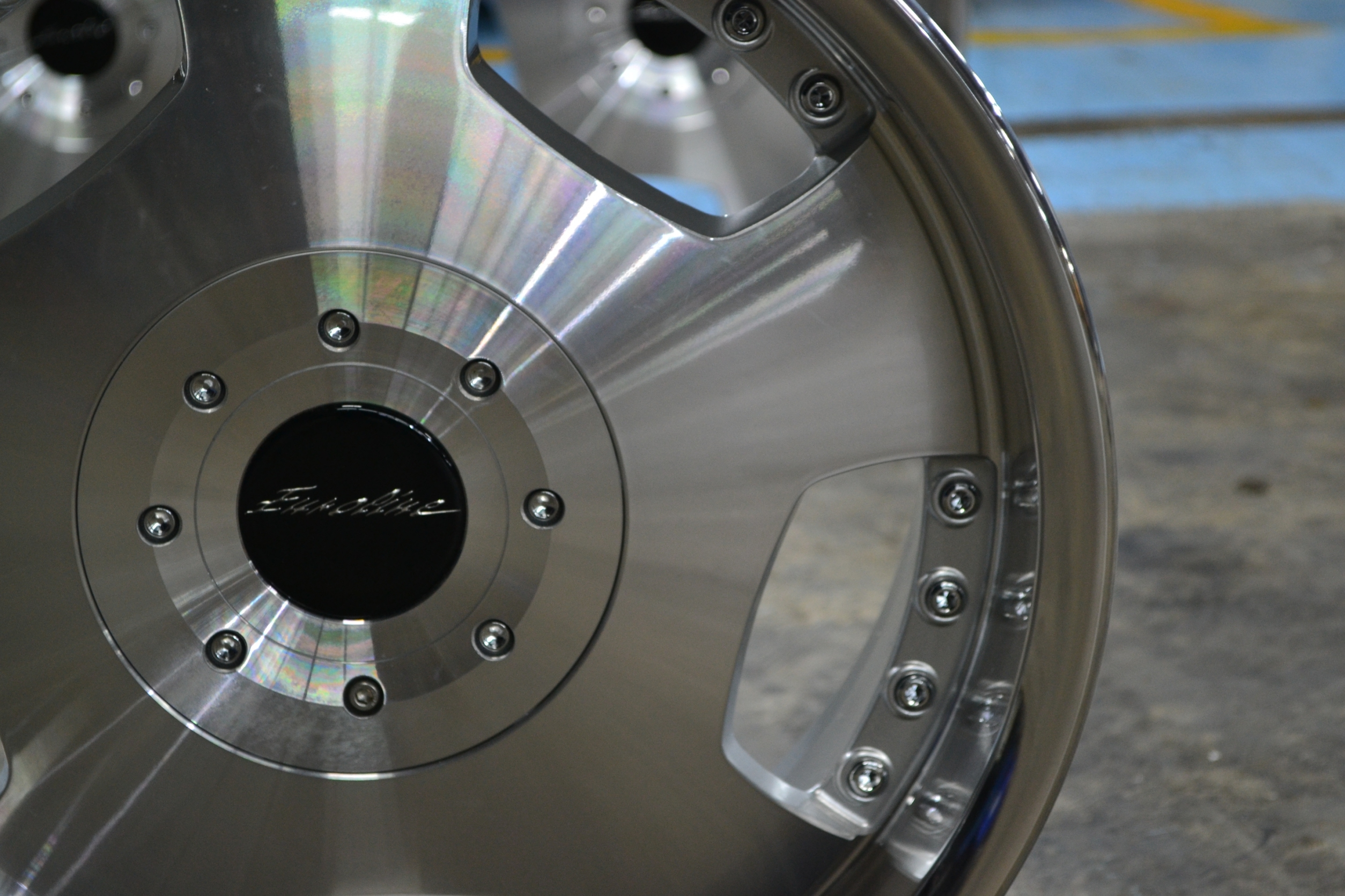 ล้อใหม่ สำหรับรถตู้ VIP ลาย EUROLINE