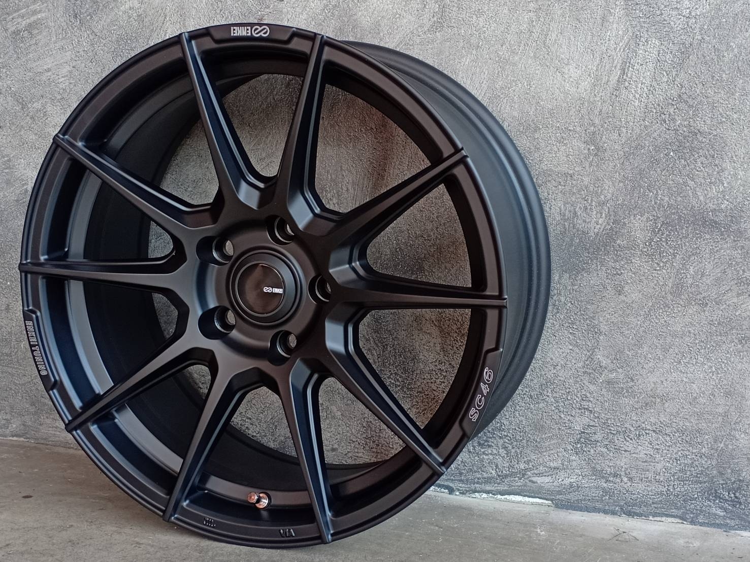 ENKEI TUNING SC46 17X7.5 5H114.3 ต้องการส่วนลดราคาพิเศษ กรุณาสอบถาม