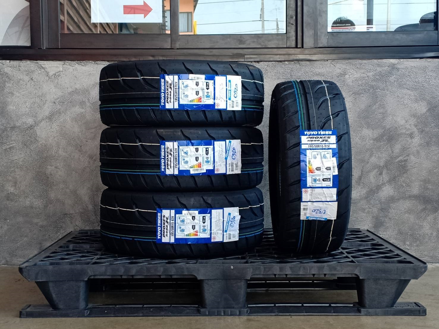 TOYO 195/50R15 PROXES R888R 82V MADE IN JAPAN