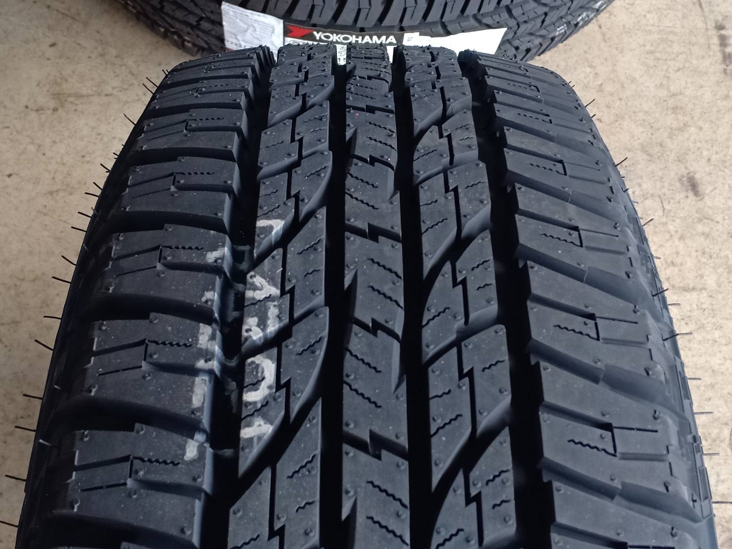 ยางใหม่ YOKOHAMA G015 235/70-15 ราคาพิเศษ