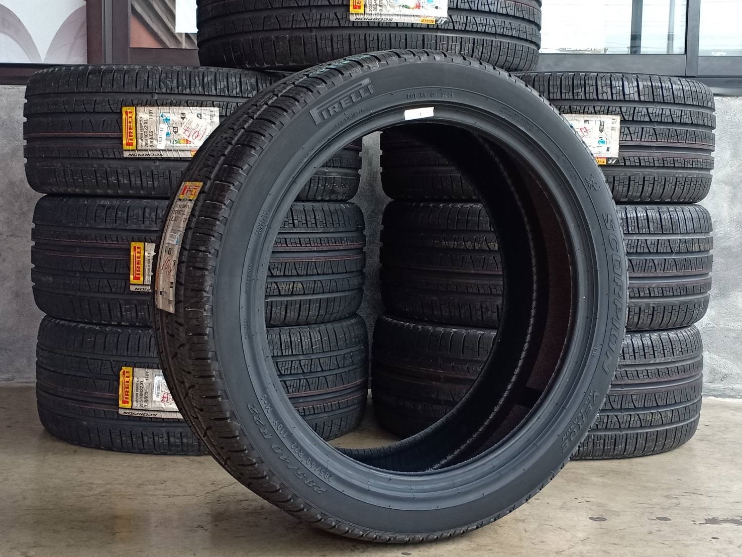 PIRELLI SCORPION VERDE 285/40-22 เส้น 5500 ปกติ 20400