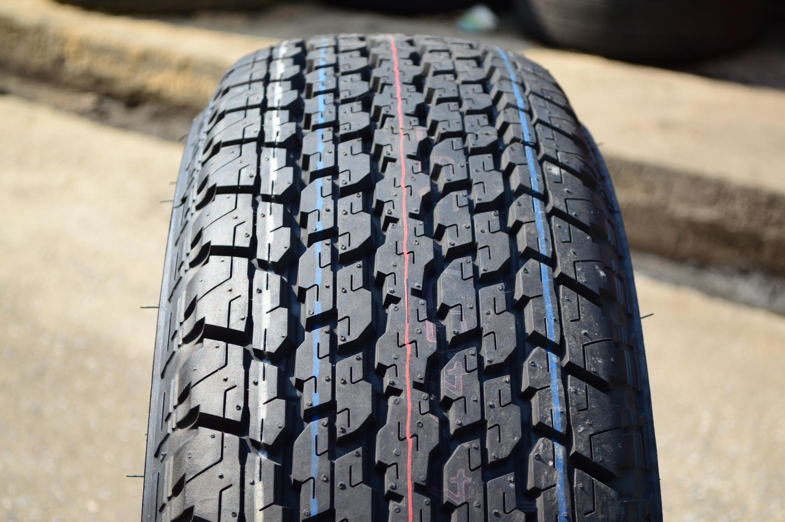 BRIDGESTONE HT840 255/70-15 ราคาพิเศษ