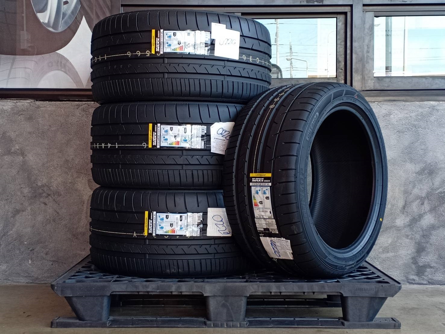 DUNLOP SP SPORT MAXX 050PLUS 315/35R20 ปี20