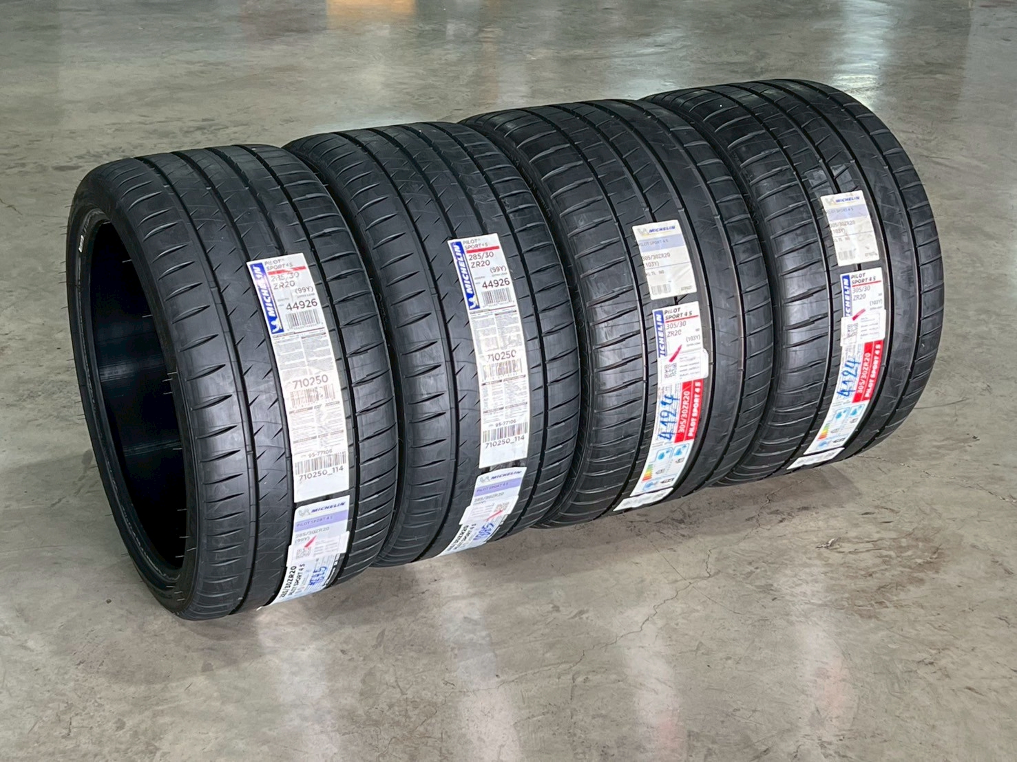 MICHELIN PILOT SPORT 4S ขอบ20 ทุกขนาดราคาพิเศษ