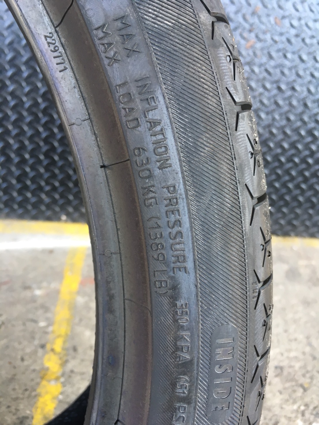 CONTINENTAL CONTACT6 CSC6 235/35-20 เส้น 7500 ปกติ 14000