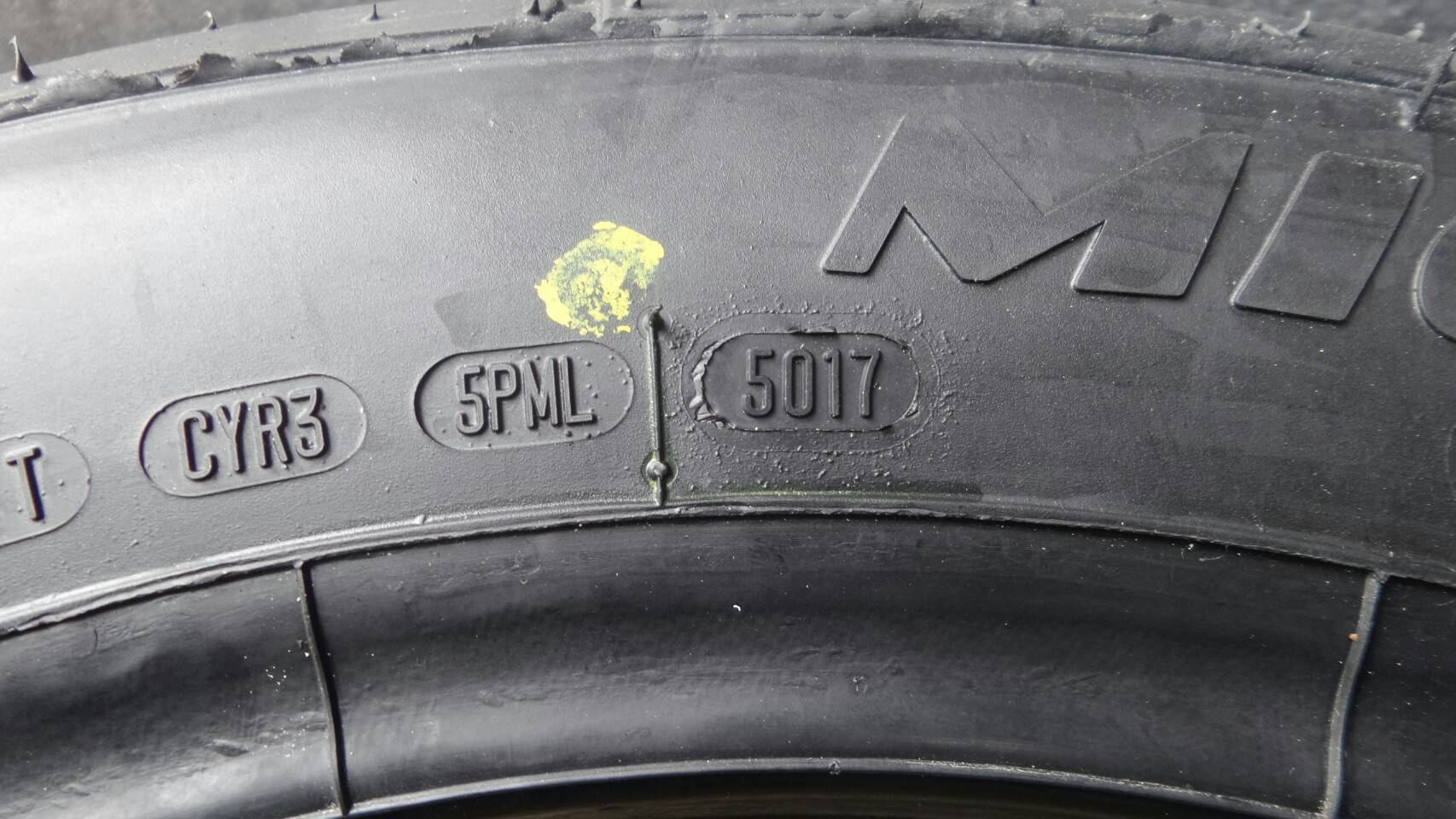 MICKEY THOMPSON ET STREET S/S 285/40-18 เทรดแว 00