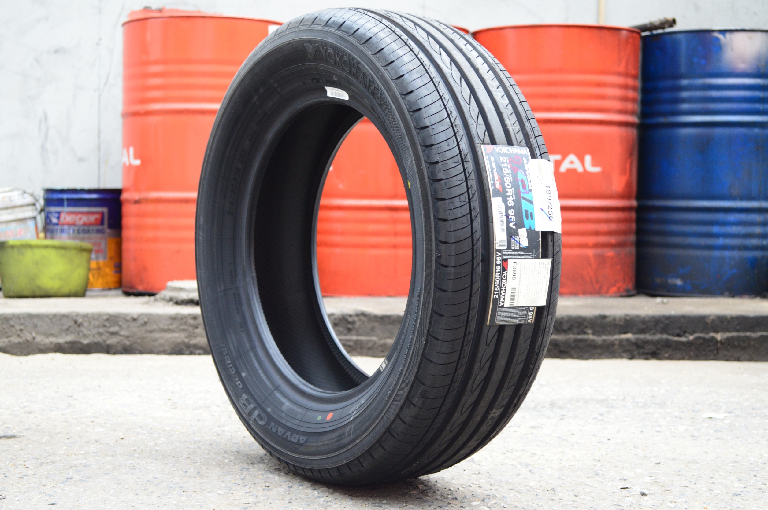 YOKOHAMA ADVAN DB 215/60-16 ราคาถูก