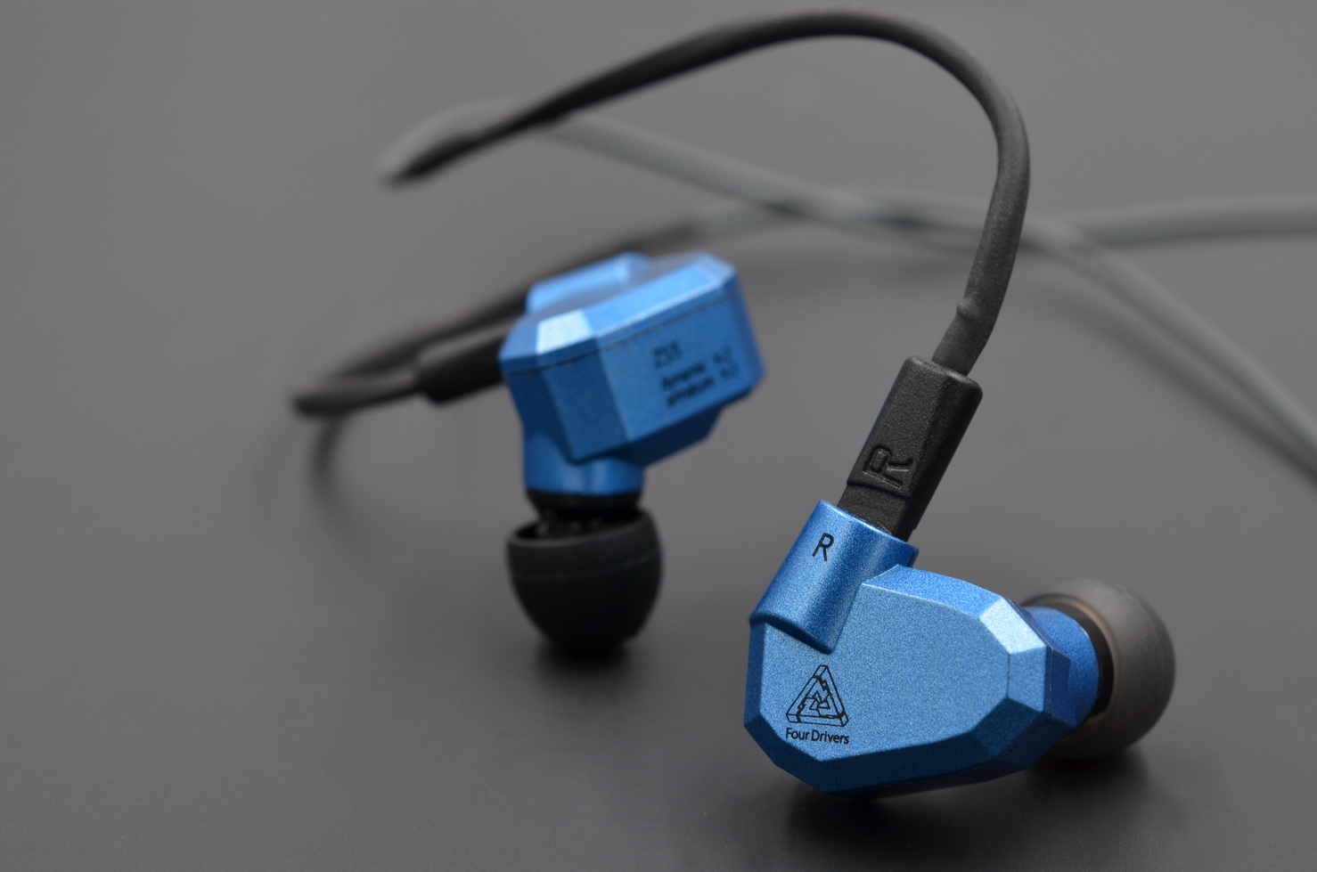 KZ-ZS5 สีฟ้า