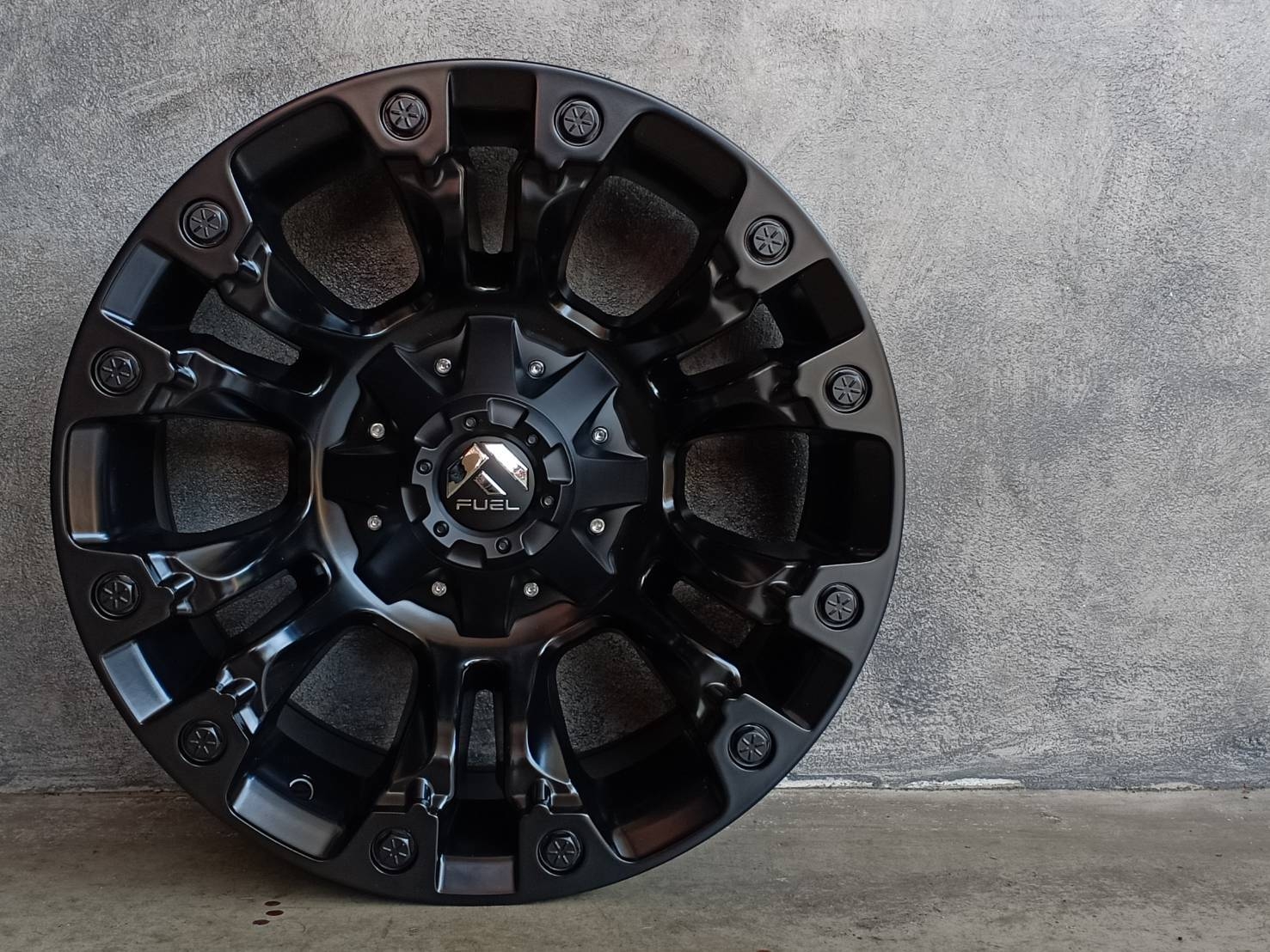 FUEL-VAPOR 18X9 6X135/6X139.7 -12 106.10 MATTE BLACK