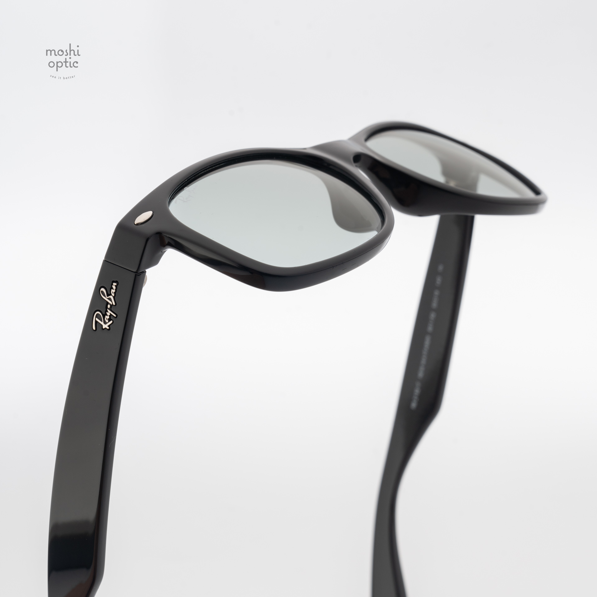 Ray Ban New Wayfarer RB2132F 601/52 Black Green