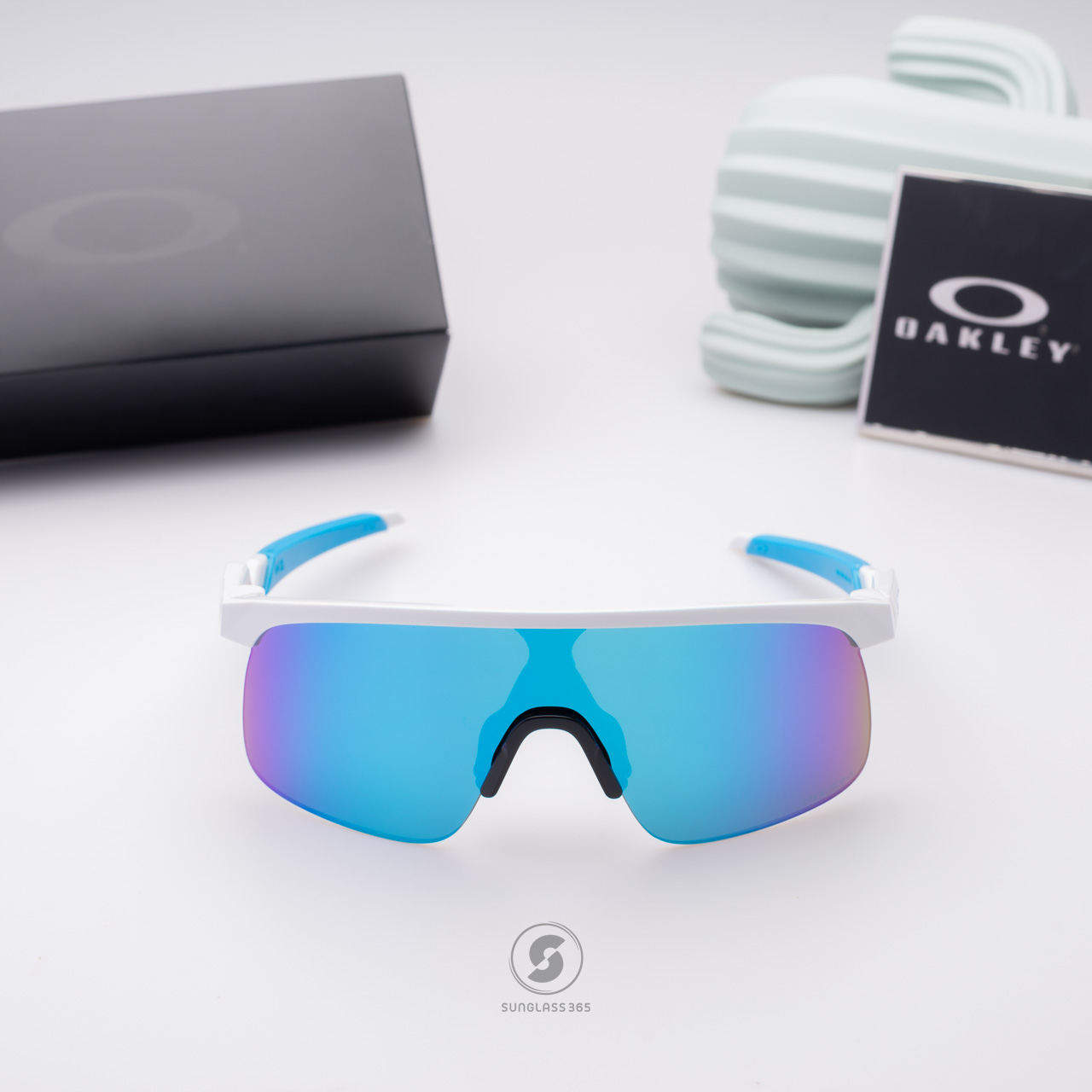 Oakley Resistor OJ9010-07 Polished White Prizm Sahhpire